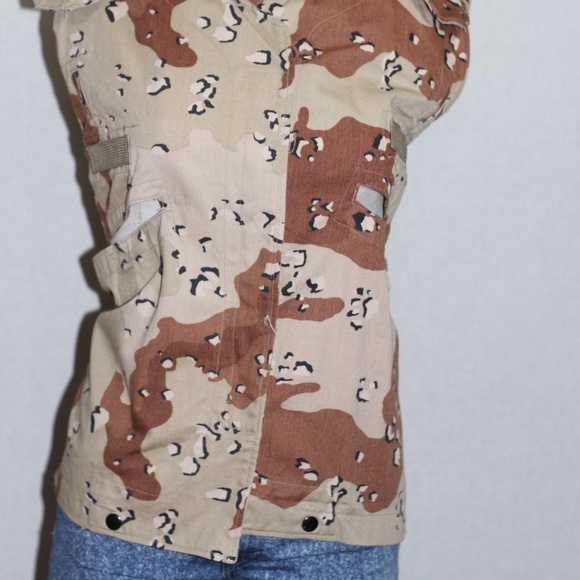 Authentic Brown Military Vest - Picture 13 of 16